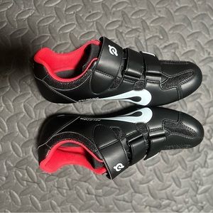 Peloton Cycle Shoes NIB
